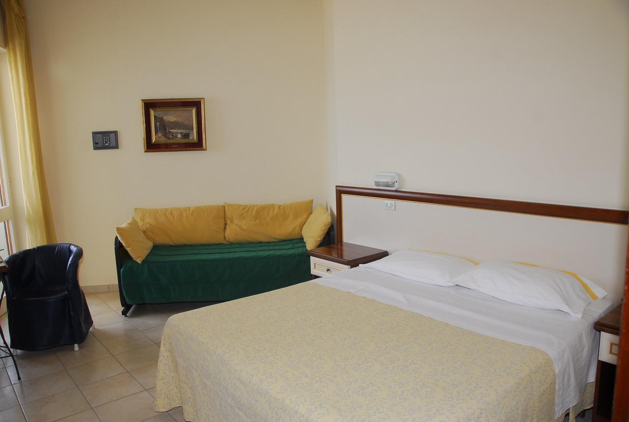 Hotel Nettuno Cattolica Kültér fotó